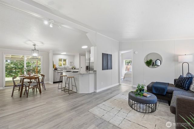 2151 W Cloquallum Rd, Shelton, WA 98584