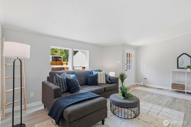 2151 W Cloquallum Rd, Shelton, WA 98584