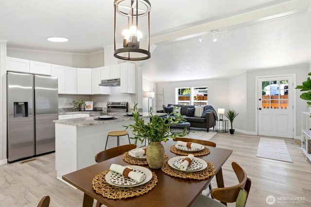 2151 W Cloquallum Rd, Shelton, WA 98584