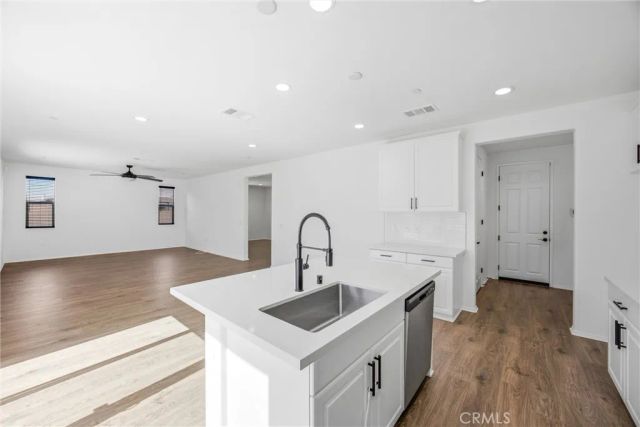 8844 Glencliff Avenue, Hesperia, CA 92345