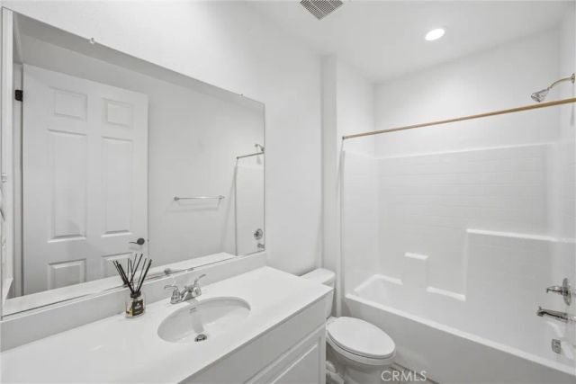 8844 Glencliff Avenue, Hesperia, CA 92345