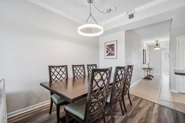 2040 Greenview Shores Boulevard 223, Wellington, FL 33414