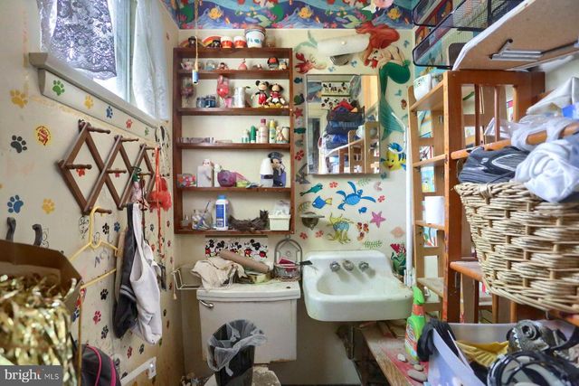 6 STEPHEN RD, Camp Hill, PA 17011