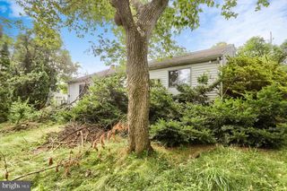 6 STEPHEN RD, Camp Hill, PA 17011
