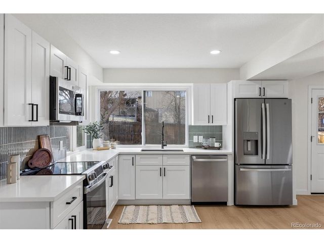 795 S Moore St, Lakewood, CO 80226