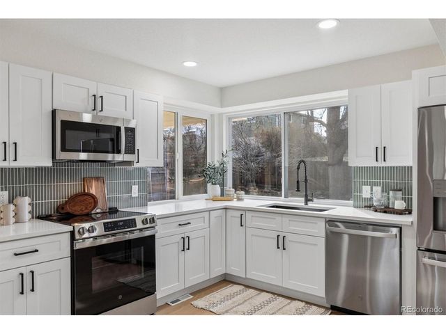 795 S Moore St, Lakewood, CO 80226