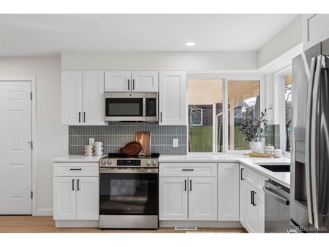 795 S Moore St, Lakewood, CO 80226