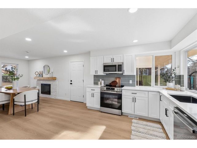 795 S Moore St, Lakewood, CO 80226