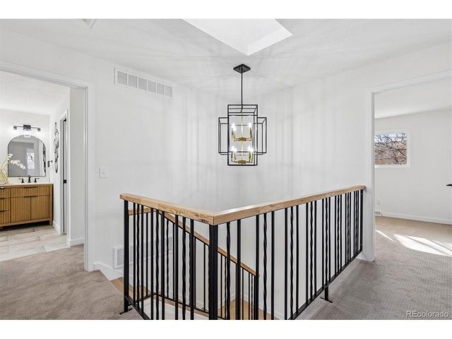 795 S Moore St, Lakewood, CO 80226