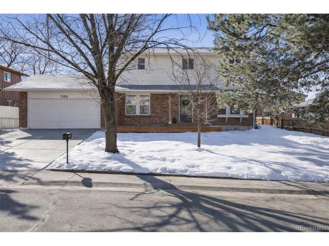 795 S Moore St, Lakewood, CO 80226