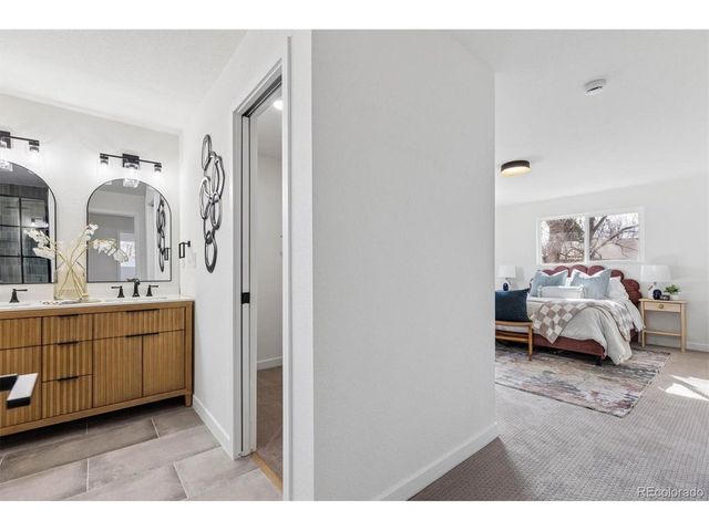 795 S Moore St, Lakewood, CO 80226