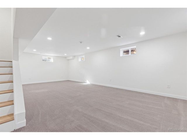 795 S Moore St, Lakewood, CO 80226