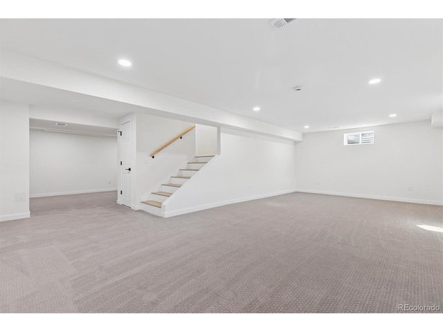 795 S Moore St, Lakewood, CO 80226