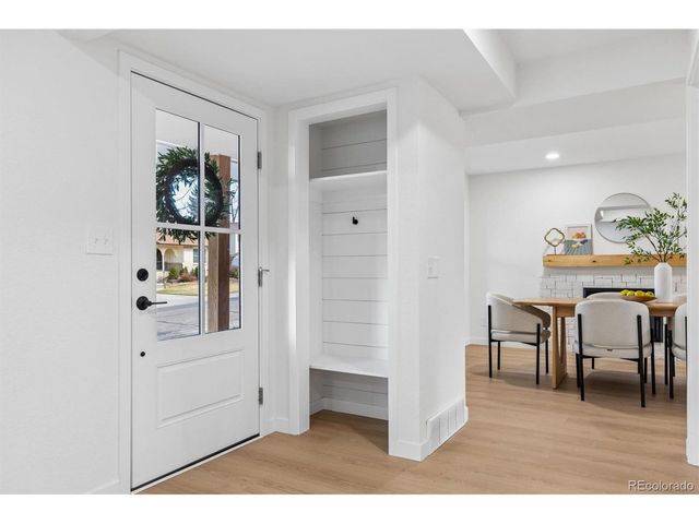 795 S Moore St, Lakewood, CO 80226