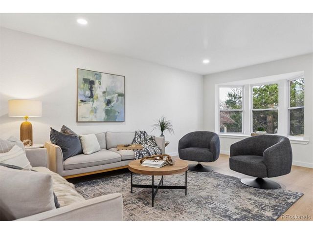 795 S Moore St, Lakewood, CO 80226