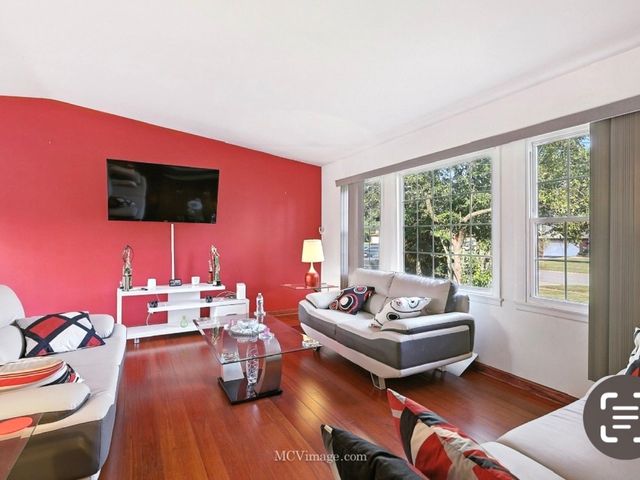 216 Cheshire Court, Bolingbrook, IL 60440