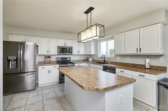 3 Floral Court, O'fallon, MO 63368