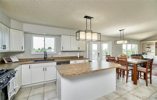 3 Floral Court, O'fallon, MO 63368