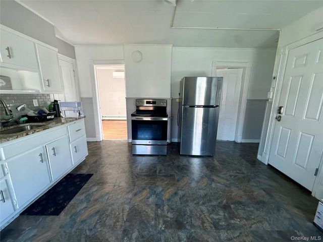 2 Charles Street 2, Poughkeepsie, NY 12601