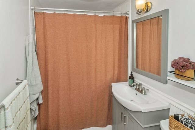 15 Devon Road, Braintree, MA 02184