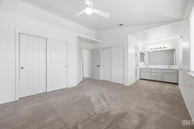 5308 Sierra Pine Court, Bakersfield, CA 93313