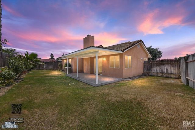 5308 Sierra Pine Court, Bakersfield, CA 93313