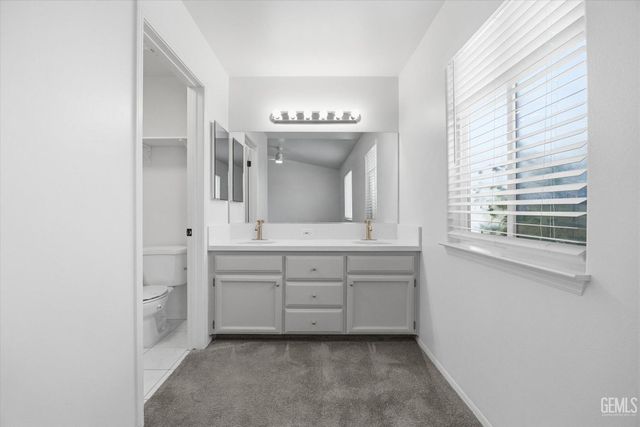 5308 Sierra Pine Court, Bakersfield, CA 93313