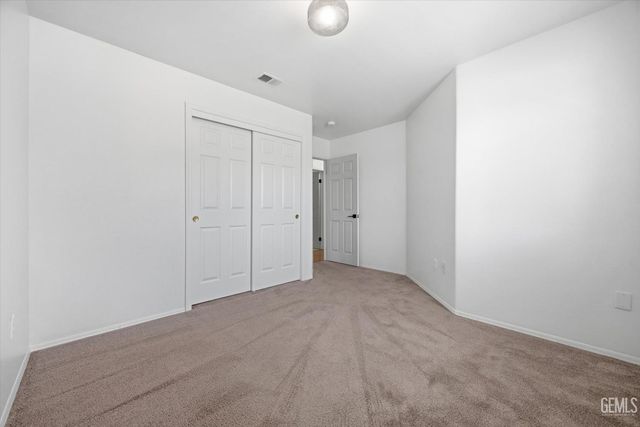 5308 Sierra Pine Court, Bakersfield, CA 93313