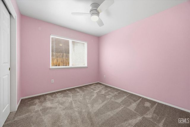 5308 Sierra Pine Court, Bakersfield, CA 93313