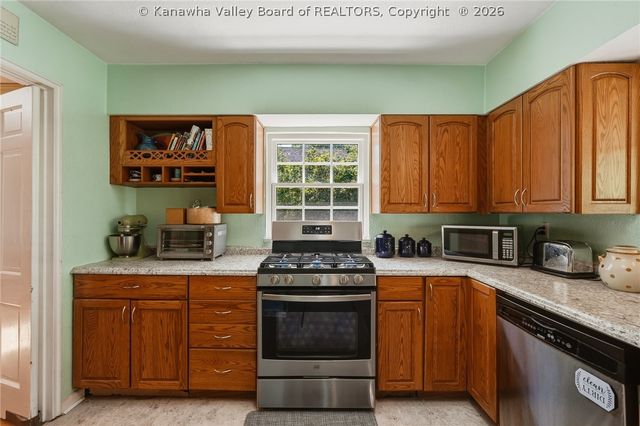 1539 Hampton Road, Charleston, WV 25314