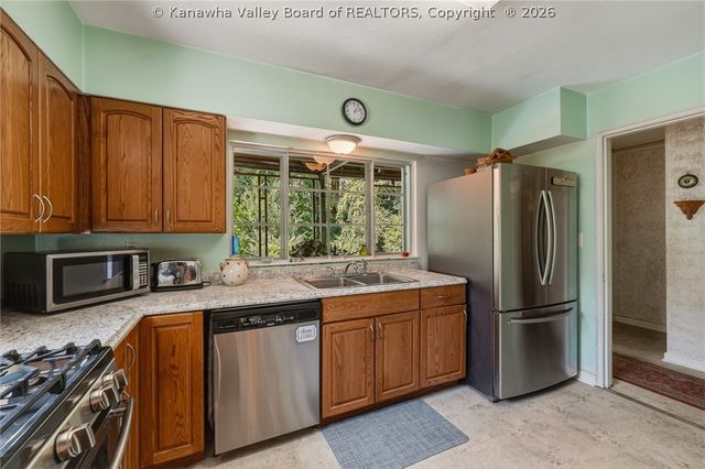 1539 Hampton Road, Charleston, WV 25314
