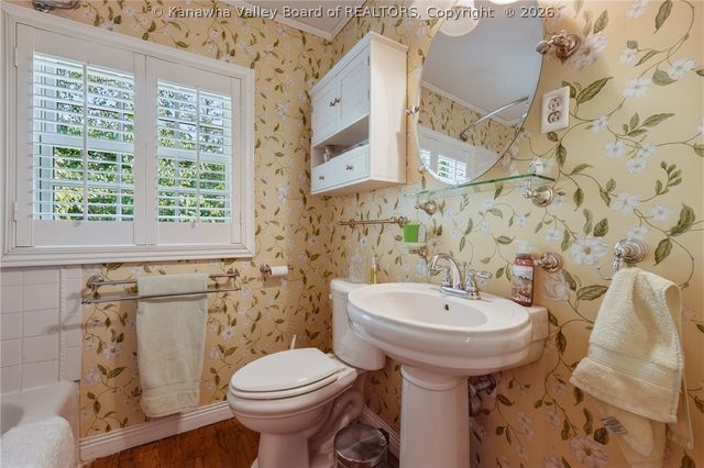 1539 Hampton Road, Charleston, WV 25314