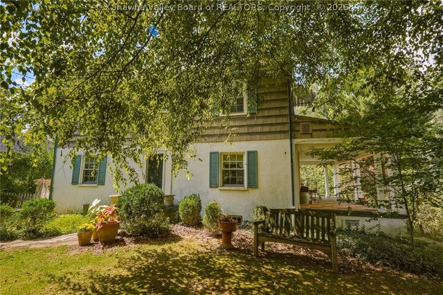 1539 Hampton Road, Charleston, WV 25314
