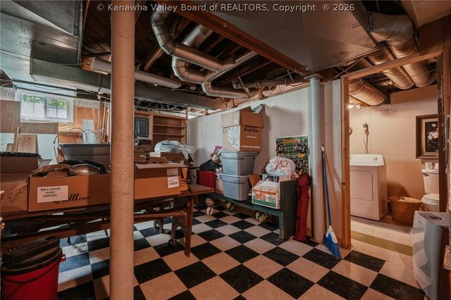 1539 Hampton Road, Charleston, WV 25314