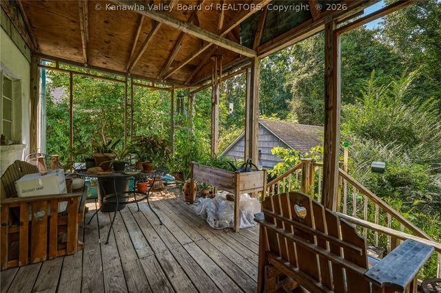 1539 Hampton Road, Charleston, WV 25314