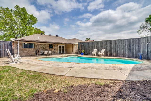 7706 Swiss Way, Rowlett, TX 75089