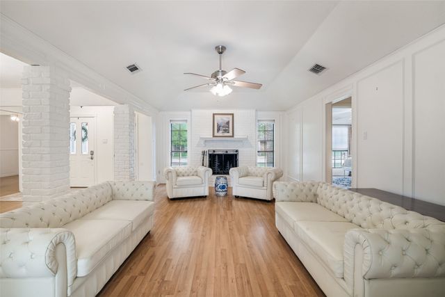 7706 Swiss Way, Rowlett, TX 75089