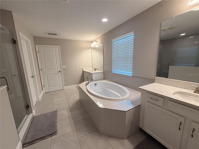 18071 AERO AVENUE, Land O Lakes, FL 34638