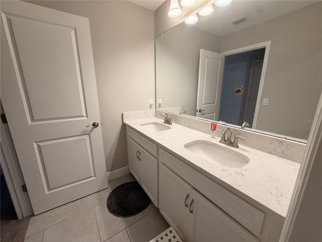 18071 AERO AVENUE, Land O Lakes, FL 34638