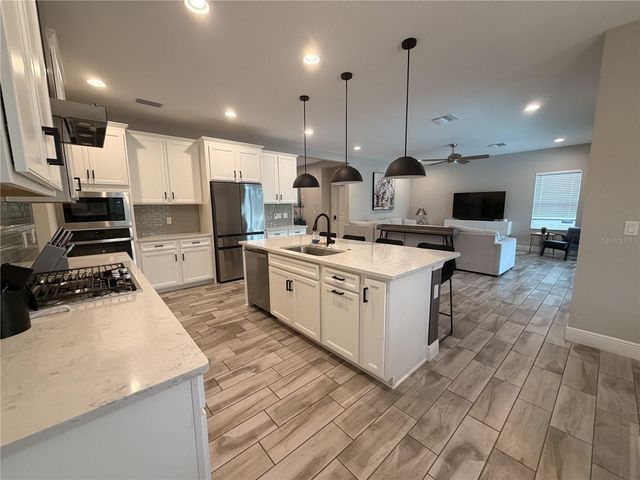 18071 AERO AVENUE, Land O Lakes, FL 34638