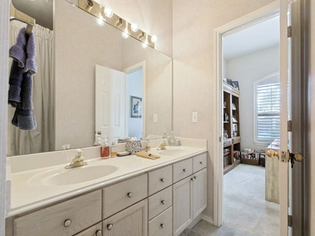 18407 Tettenhall Drive, Dallas, TX 75252