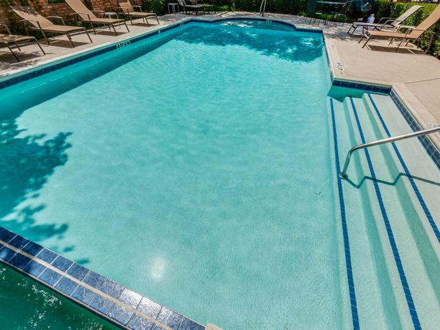 18407 Tettenhall Drive, Dallas, TX 75252