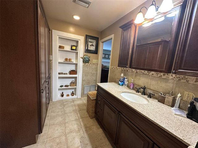 1105 S 9TH STREET, Leesburg, FL 34748