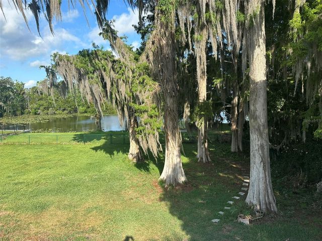 1105 S 9TH STREET, Leesburg, FL 34748
