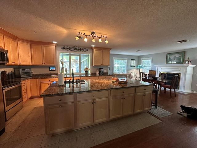 1105 S 9TH STREET, Leesburg, FL 34748