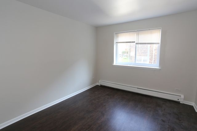 1040 W HOLLYWOOD Avenue 322, Chicago, IL 60660
