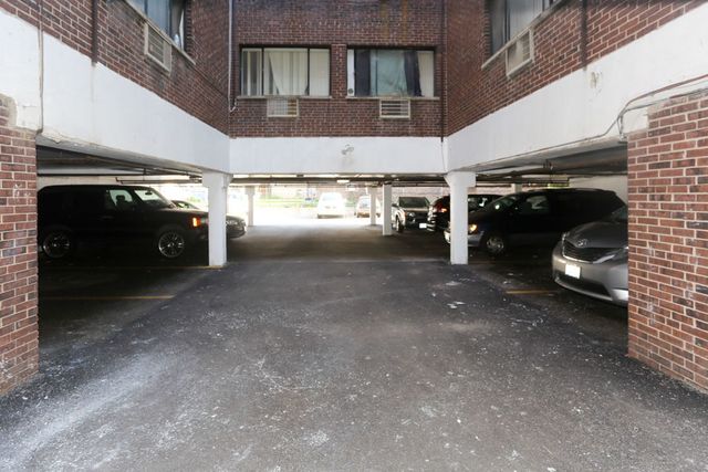 1040 W HOLLYWOOD Avenue 322, Chicago, IL 60660
