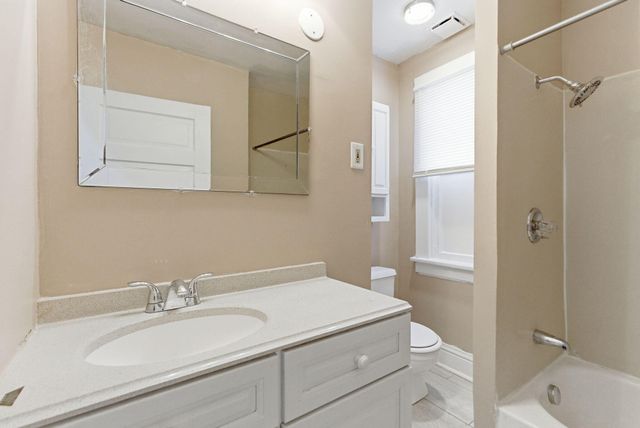 649 N Broadway, Lexington, KY 40508