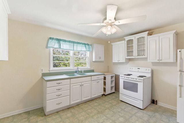 649 N Broadway, Lexington, KY 40508