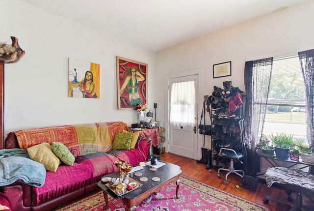 649 N Broadway, Lexington, KY 40508